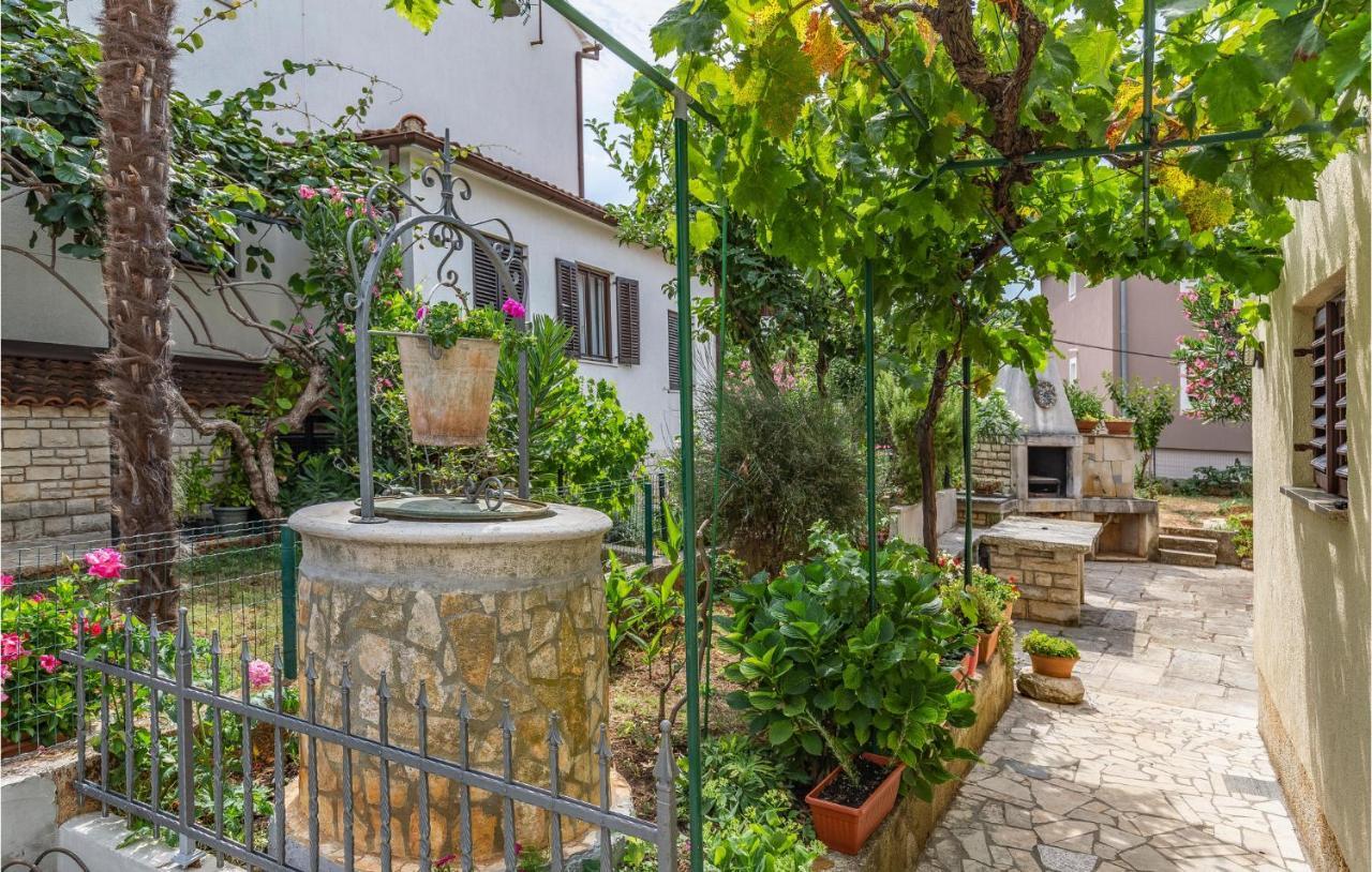 2 Bedroom Stunning Apartment In Rovinj Zewnętrze zdjęcie