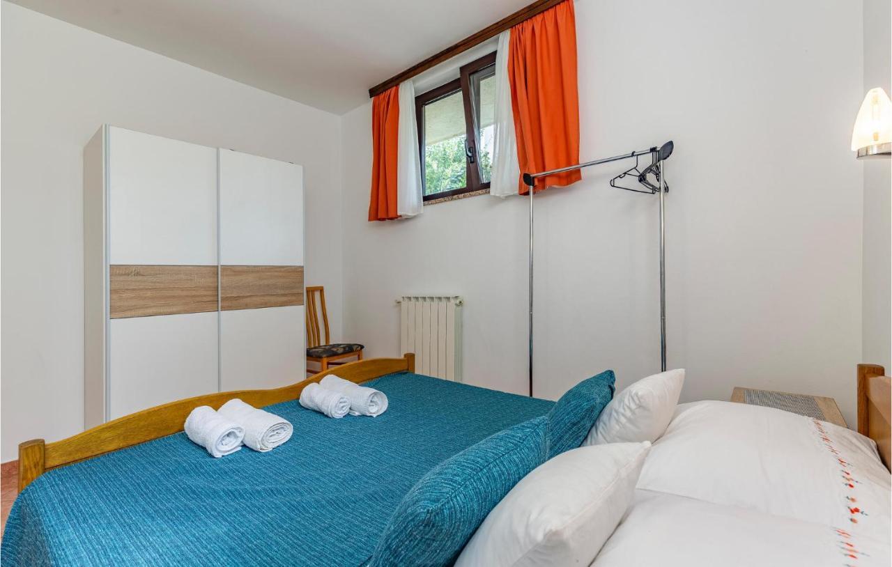2 Bedroom Stunning Apartment In Rovinj Zewnętrze zdjęcie
