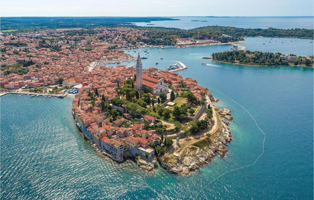 2 Bedroom Stunning Apartment In Rovinj Zewnętrze zdjęcie